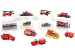 Lot 150 - DIVERS (13)