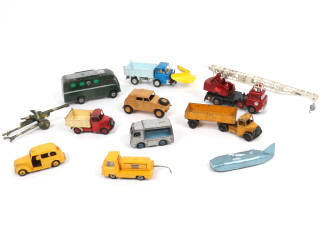 Lot 372 - DINKY TOYS (GB) (11)