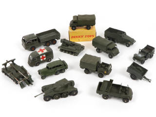 Lot 146 - DIVERS (13)