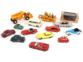 Lot 154 - DIVERS (14)