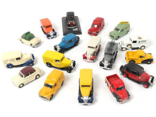 Lot 188 - DIVERS (17)