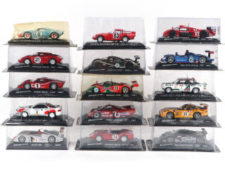 Lot 175 - DIVERS (15)