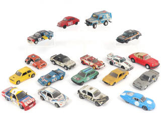 Lot 200 - DIVERS (18)