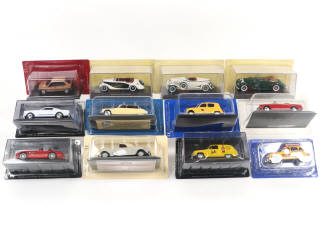 Lot 82 - DIVERS (12)