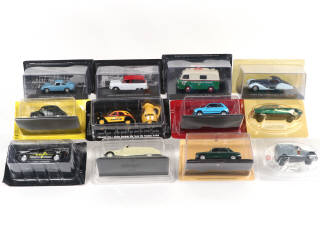 Lot 87 - DIVERS (12)