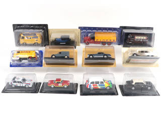 Lot 86 - DIVERS (12)