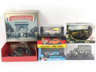 Lot 46 - DIVERS (6)