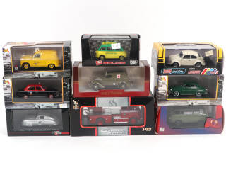 Lot 58 - DIVERS (9)