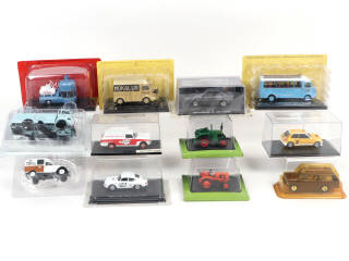 Lot 124 - DIVERS (12)