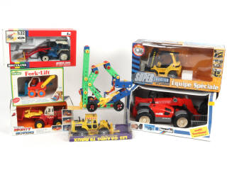 Lot 112 - DIVERS (7)