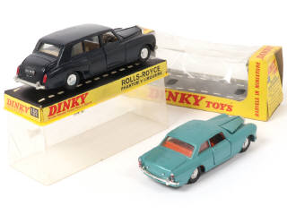 Lot 350 - DINKY TOYS (GB) (2)