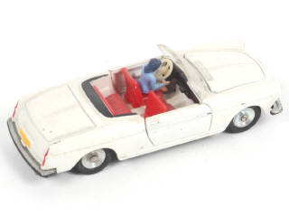 Lot 398 - DINKY TOYS (FRANCE) (1)