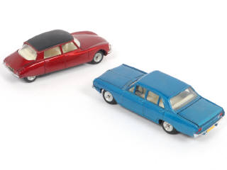 Lot 407 - DINKY TOYS (FRANCE) (2)