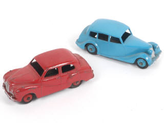Lot 342 - DINKY TOYS (GB) (2)