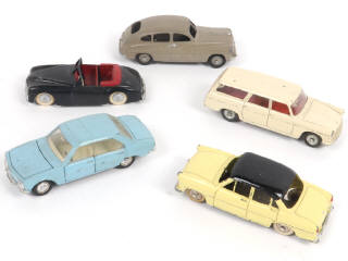 Lot 419 - DINKY TOYS (FRANCE) (5)