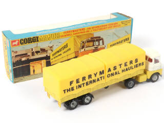 Lot 221 - CORGI TOYS (GB) (1)