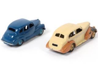 Lot 343 - DINKY TOYS (GB) (2)