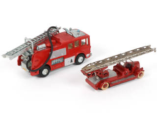 Lot 387 - DINKY TOYS (2)
