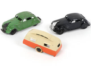 Lot 367 - DINKY TOYS (GB) (3)