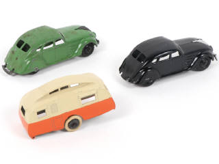 Lot 367 - DINKY TOYS (GB) (3)