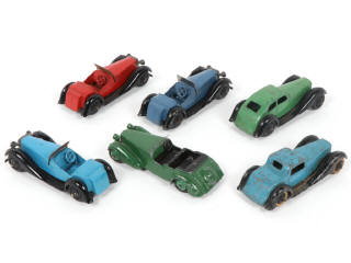 Lot 381 - DINKY TOYS (GB) (6)