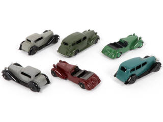 Lot 382 - DINKY TOYS (GB) (6)