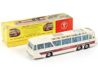 Lot 338 - DINKY TOYS (GB) (1)