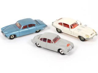 Lot 363 - DINKY TOYS (GB) (3)