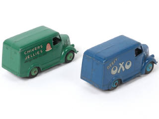 Lot 344 - DINKY TOYS (GB) (2)