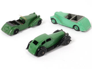 Lot 357 - DINKY TOYS (GB) (3)