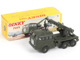 Lot 394 - DINKY TOYS (FRANCE) (1)