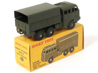 Lot 395 - DINKY TOYS (FRANCE) (1)