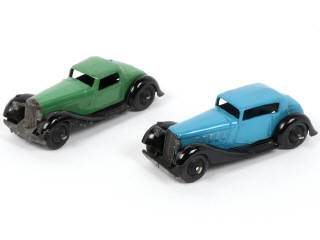 Lot 312 - DINKY TOYS (GB) (2)