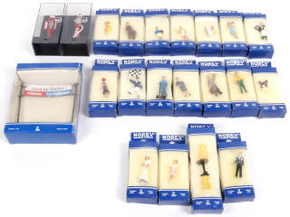 Lot 117 - DIVERS (21)