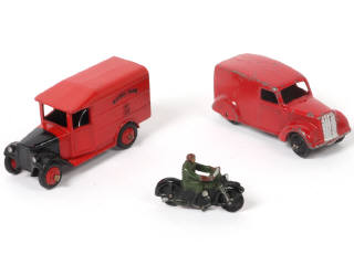 Lot 336 - DINKY TOYS (GB) (3)