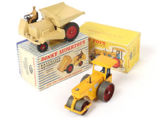Lot 410 - DINKY TOYS (FRANCE) (2)