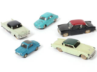 Lot 421 - DINKY TOYS (FRANCE) (5)
