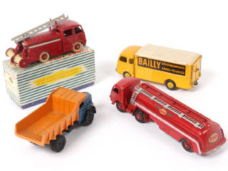 Lot 419 - DINKY TOYS (FRANCE) (4)