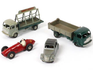 Lot 420 - DINKY TOYS (FRANCE) (4)