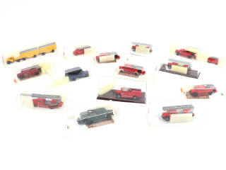 Lot 44 - DIVERS (HO) (14)
