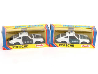 Lot 110 - PLAYART (HONG KONG) (2)
