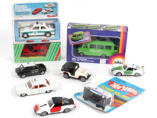 Lot 101 - DIVERS (9)