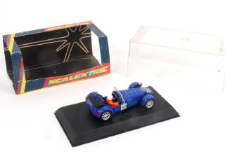 Lot 11 - SCALEXTRIC (GB) (1)