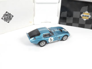 Lot 50 - EXOTO (USA) (1)