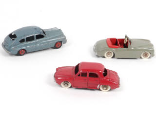 Lot 431 - DINKY TOYS (FRANCE) (3)