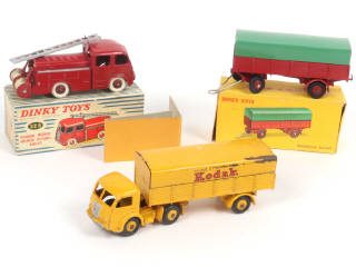 Lot 438 - DINKY TOYS (FRANCE) (3)