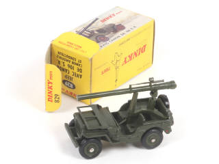 Lot 385 - DINKY TOYS (FRANCE) (1)
