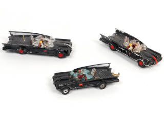 Lot 87 - DIVERS (3)