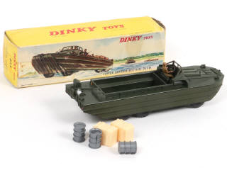 Lot 392 - DINKY TOYS (FRANCE) (1)
