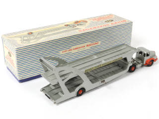 Lot 402 - DINKY TOYS (FRANCE) (1)